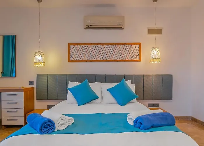 Villa Royal Hills 2 *