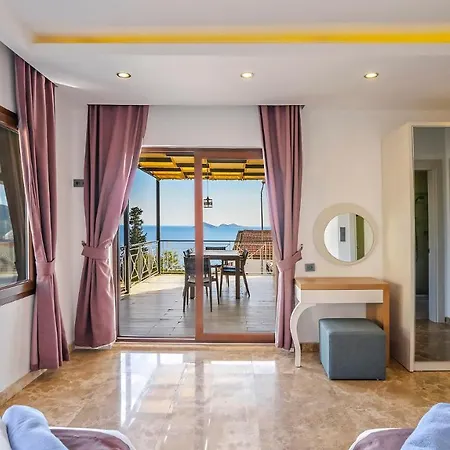 Villa Royal Hills 2 Kas